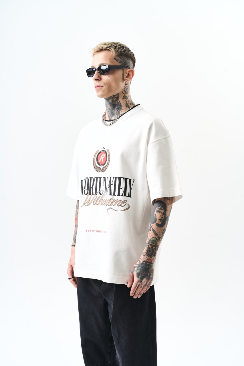 T-shirt District White